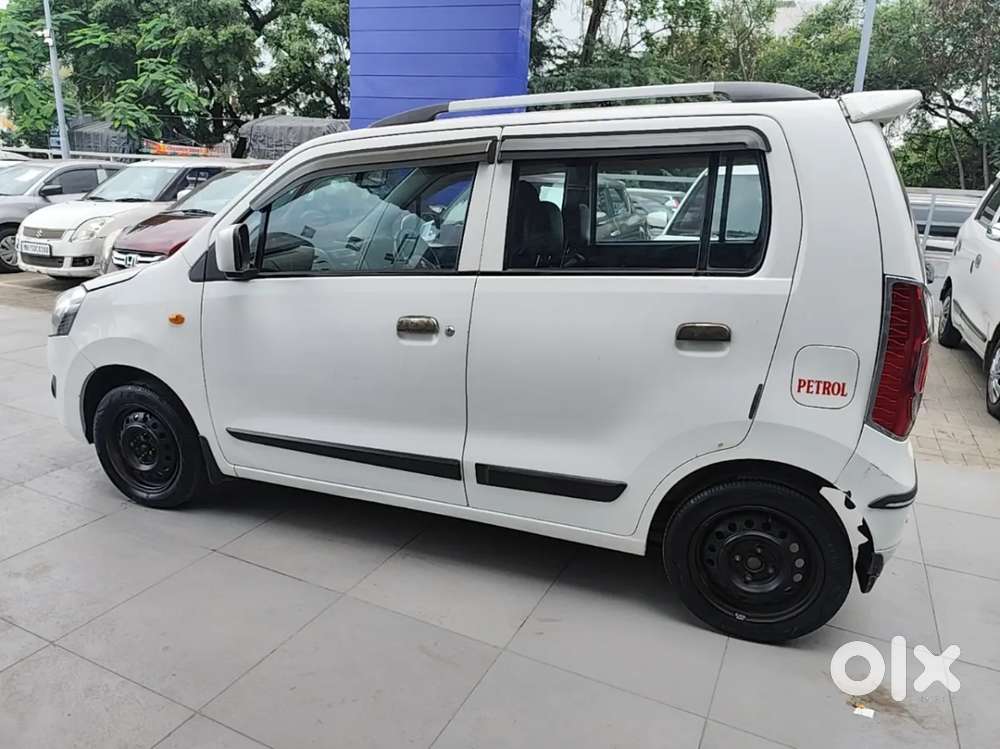 Maruti Suzuki Wagon R 1.0 Vxi Amt, 2016, Petrol