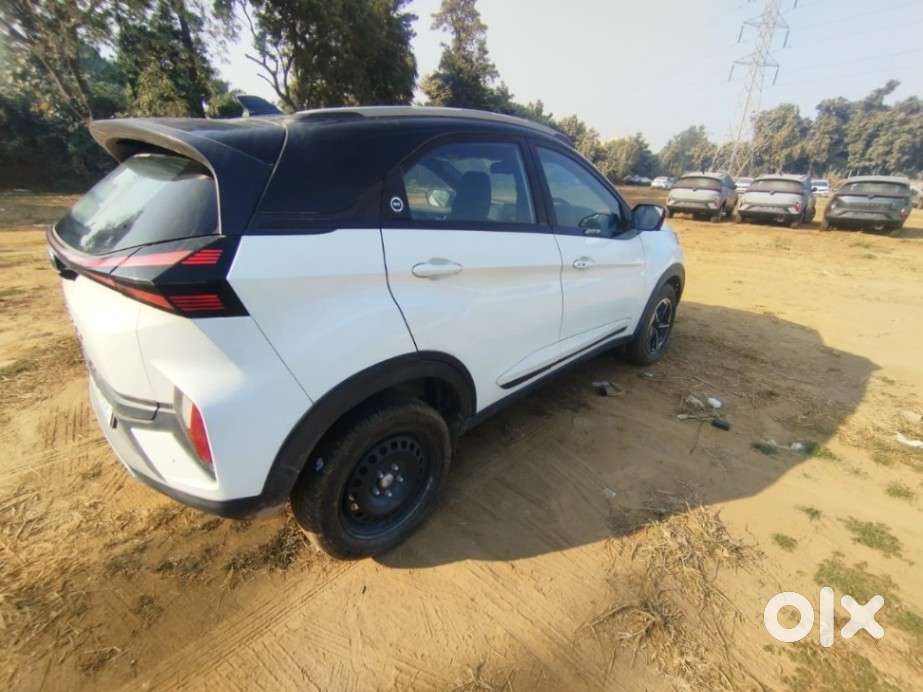 Tata Nexon Fearless Plus S 1.2 Revotron Petrol 7 Dca Dt, 2024, Petro..