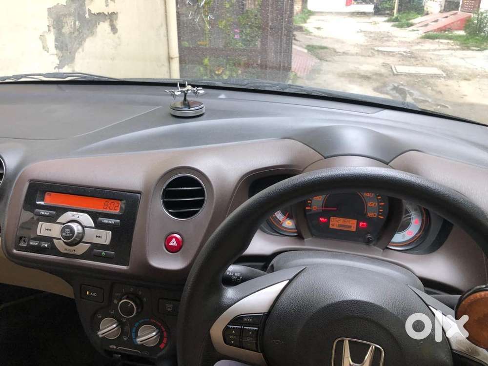 Honda Brio 2013 Petrol Well Maintained