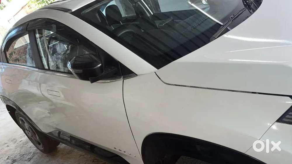 Tata Curvv 2025 Petrol 1650 Km Driven