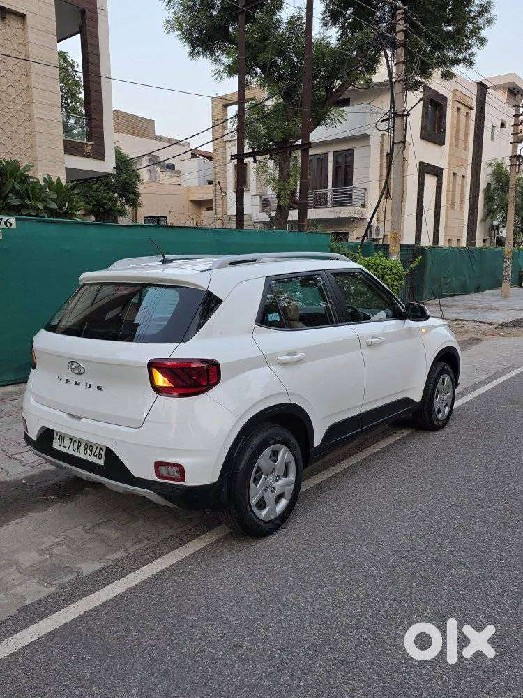 Hyundai Venue 1.2 S (o), 2021, Cng & Hybrids