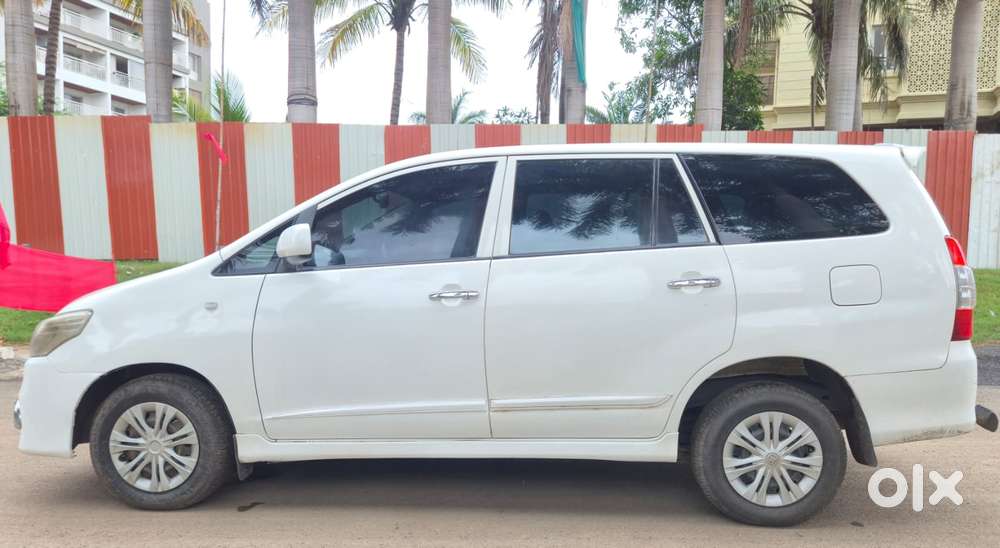 Toyota Innova 2.5 Gx (diesel) 7 Seater Bs Iv, 2014, Diesel