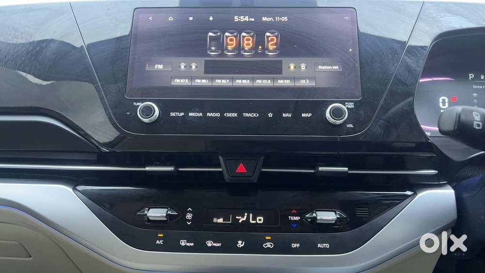Kia Carens 1.4 Luxury Plus Dct 7 Str, 2022, Petrol