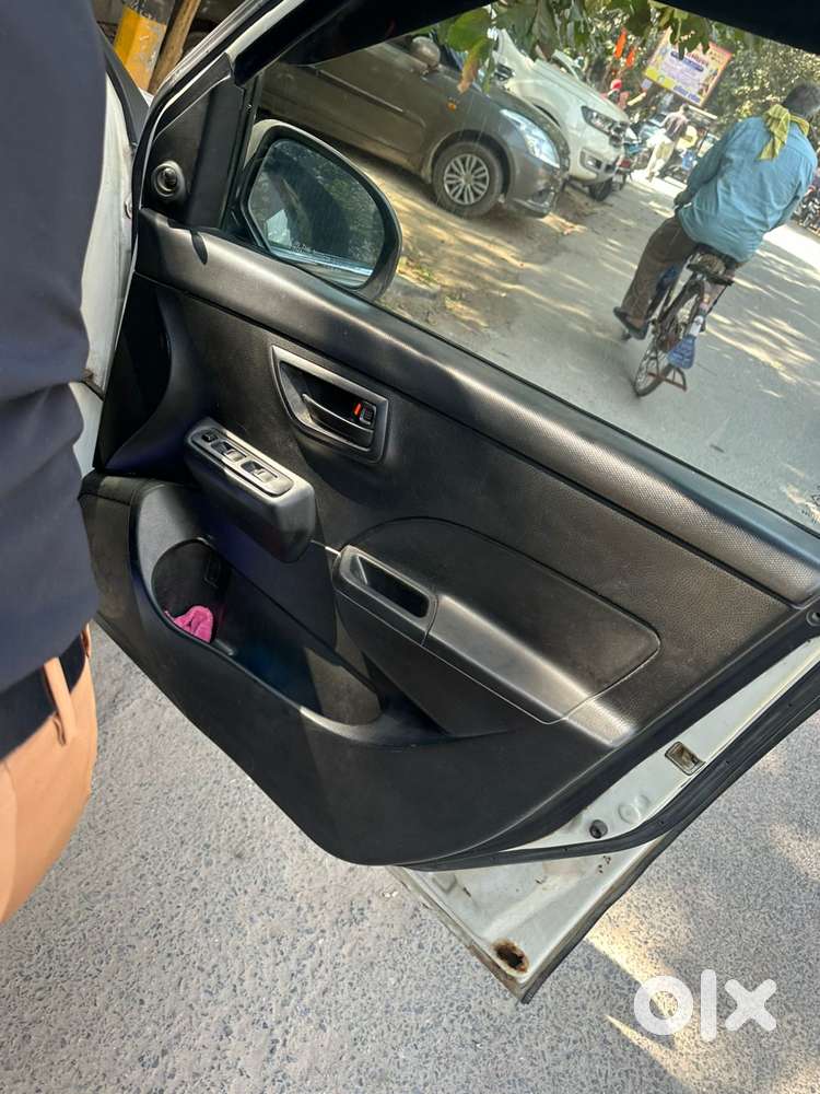 Maruti Suzuki Swift Lxi Option, 2012, Cng & Hybrids