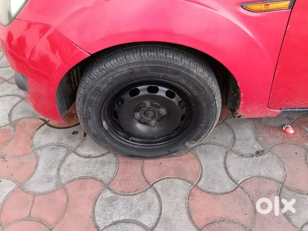 Ford Figo 1.2 Petrol 2012