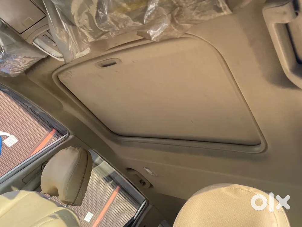 Mahindra Xuv500 2015 Diesel 123000 Km Driven With Sunroof