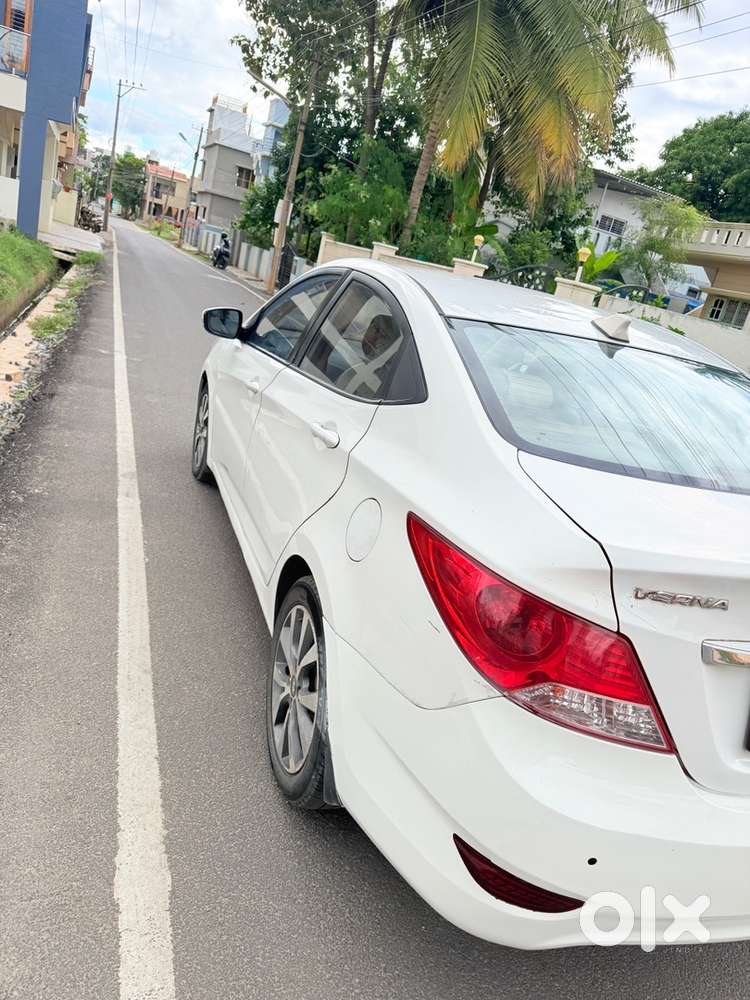 Hyundai Fluidic Verna 2014 Diesel Manual
