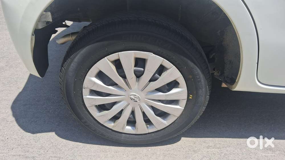 Toyota Etios Liva 2011-2012 G, 2011, Petrol