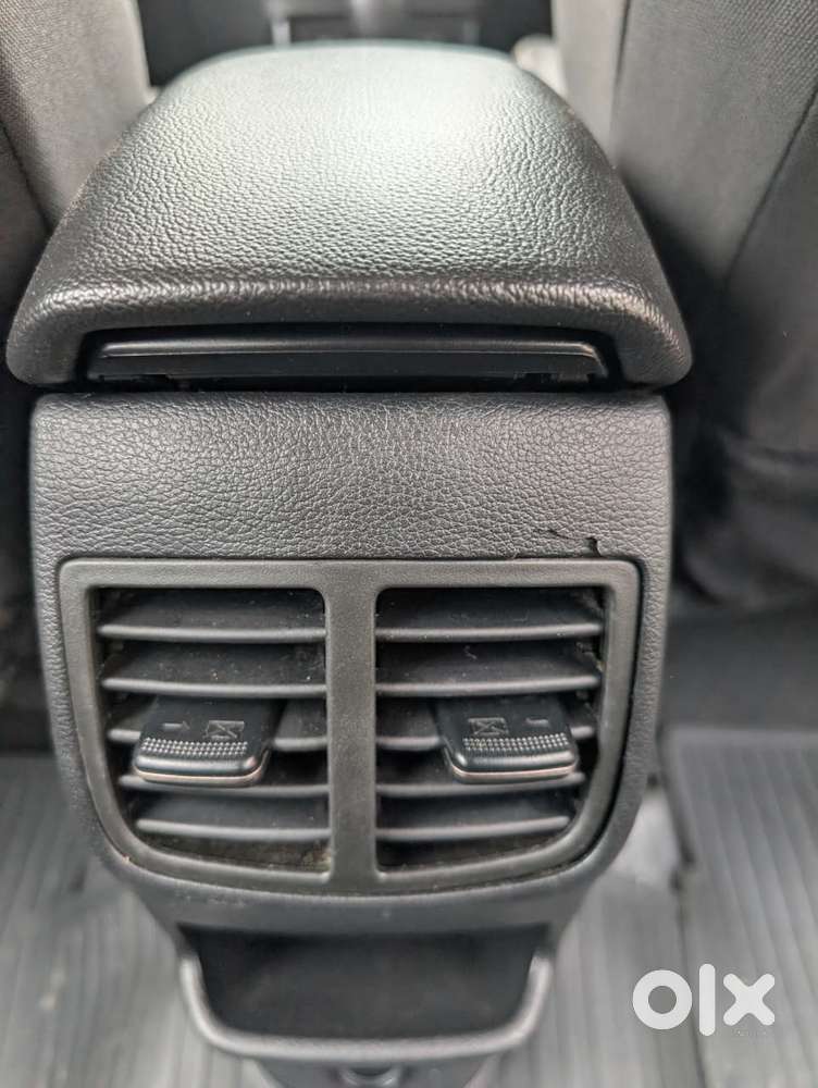 Hyundai I20 Asta (o) 1.2 Mt, 2023, Petrol