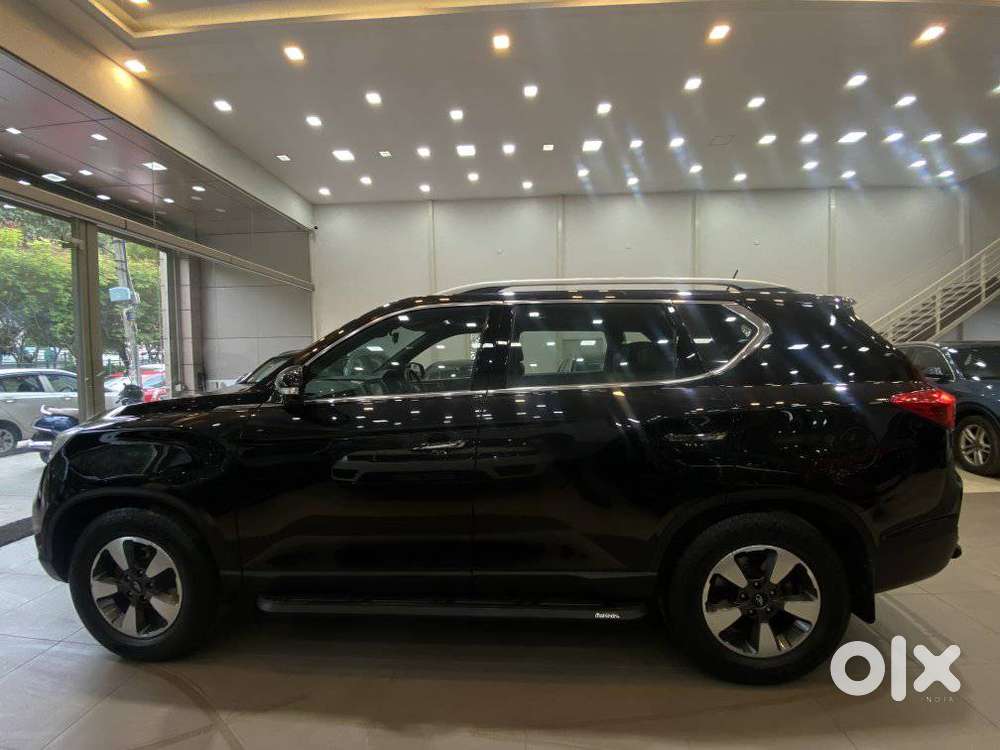 Mahindra Alturas G4 4wd At, 2019, Diesel