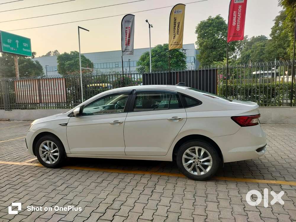Skoda Slavia 1.0 Ambition Tsi At, 2023, Petrol