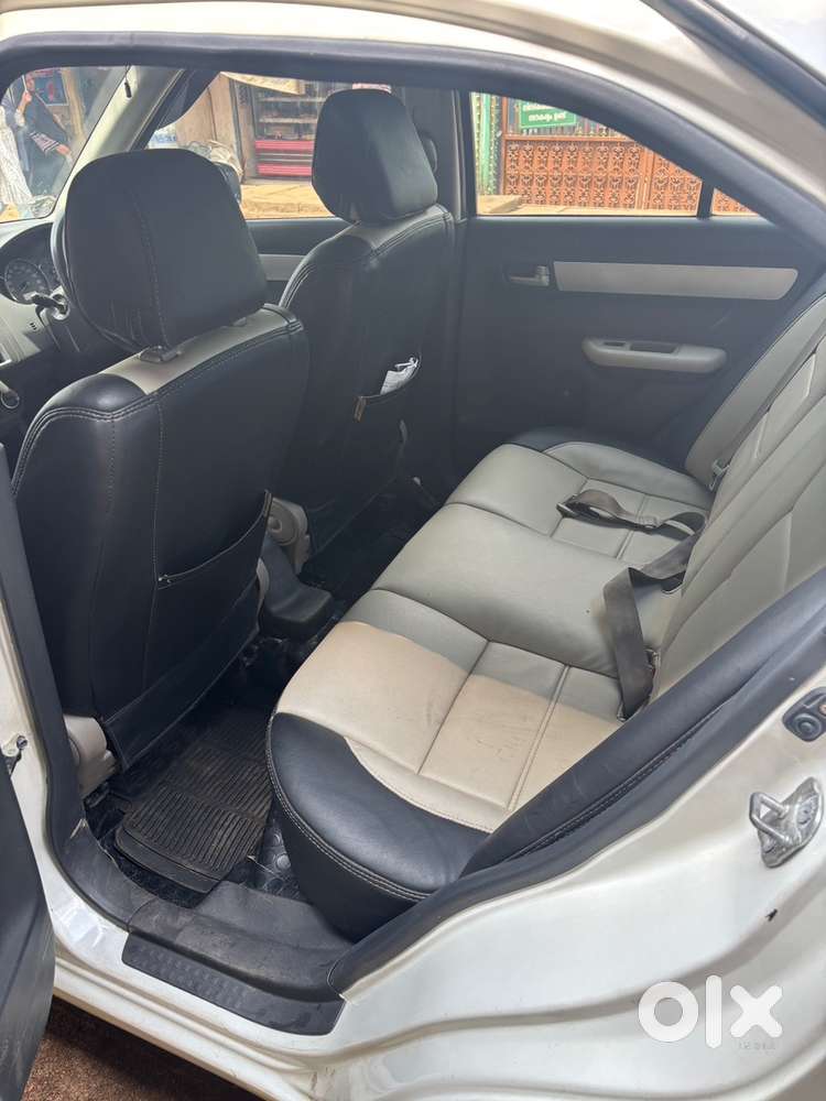 Maruti Suzuki Dzire 2011