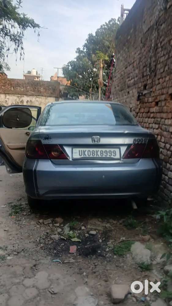 Condition 1no Alloy Wheel 100000 Km Driven