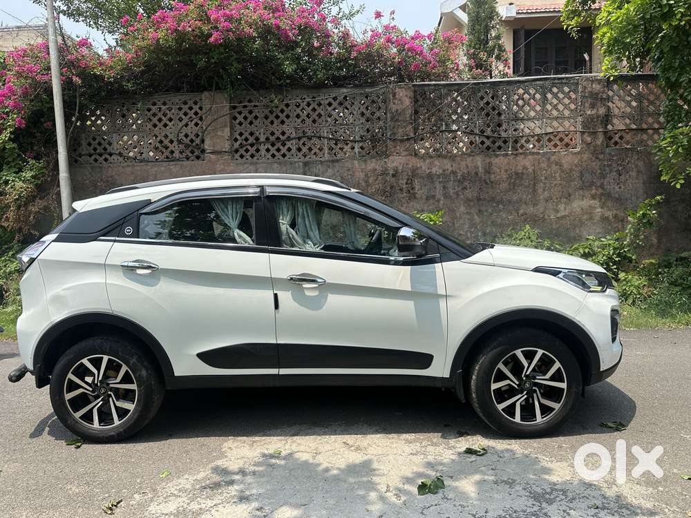 Tata Nexon 1.2 Revotron Xm (s), 2023, Petrol