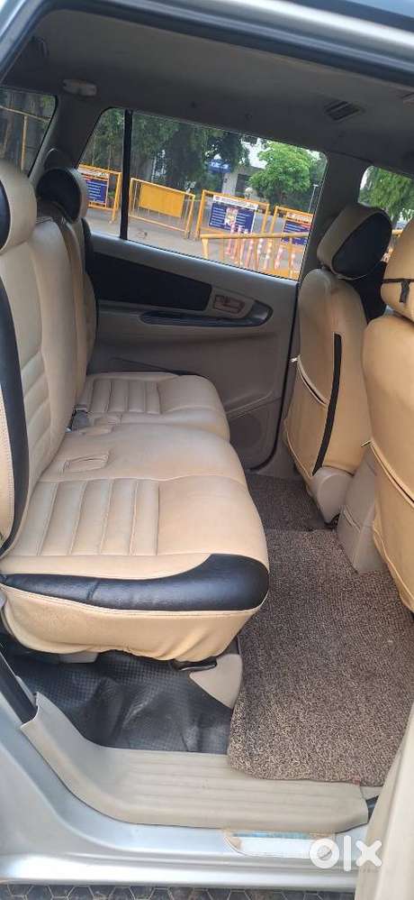 Toyota Innova 2.5 G (diesel) 8 Seater, 2012, Diesel