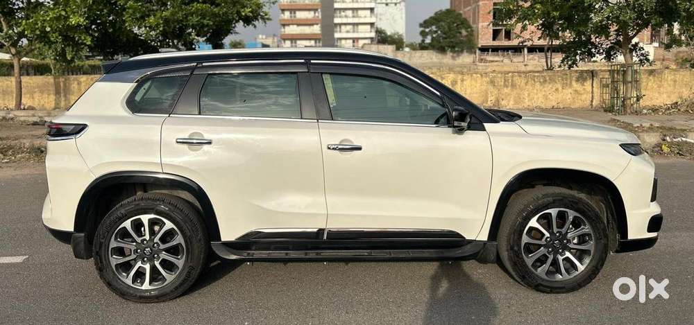 Maruti Suzuki Grand Vitara 1.5 Alpha Plus Intelligent Hybrid Ecvt, 2..