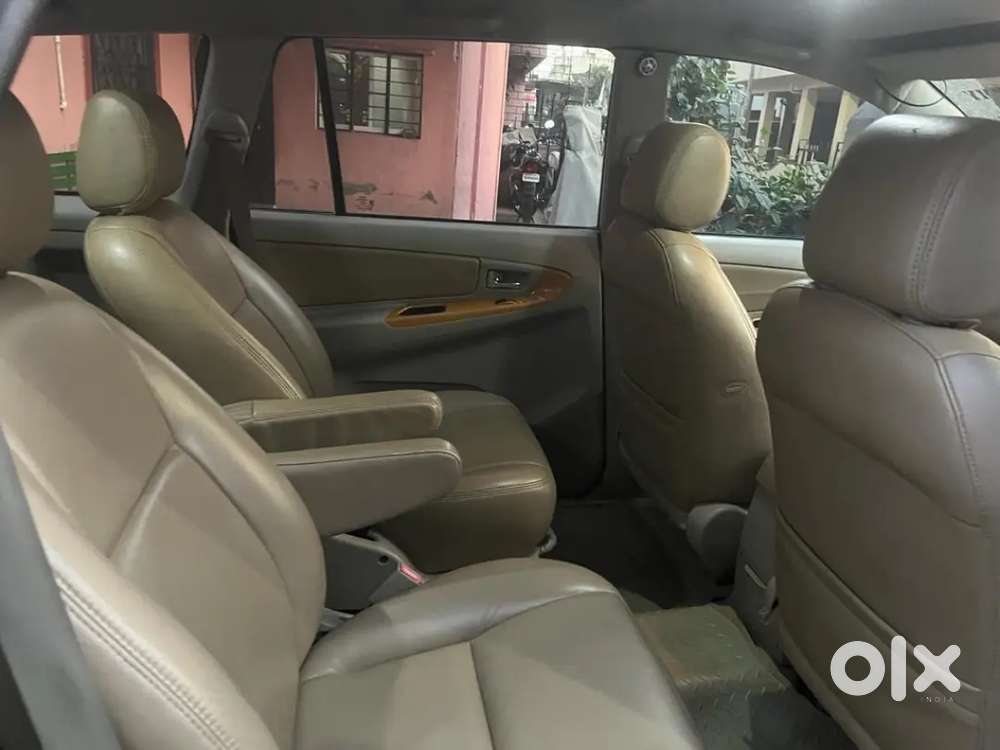 Toyota Innova 2.5 V 2009