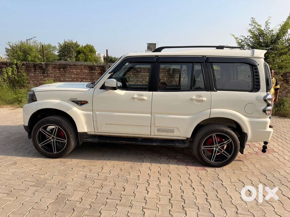 Scorpio S10 2017/18 2nd Owner Pb No Km 98000