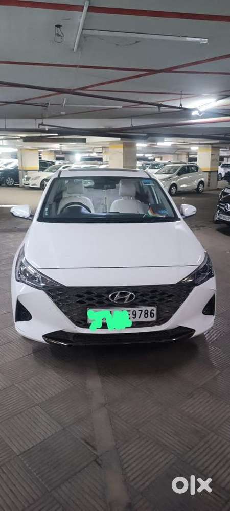 Hyundai Verna 2022 Diesel 29700 Km Driven