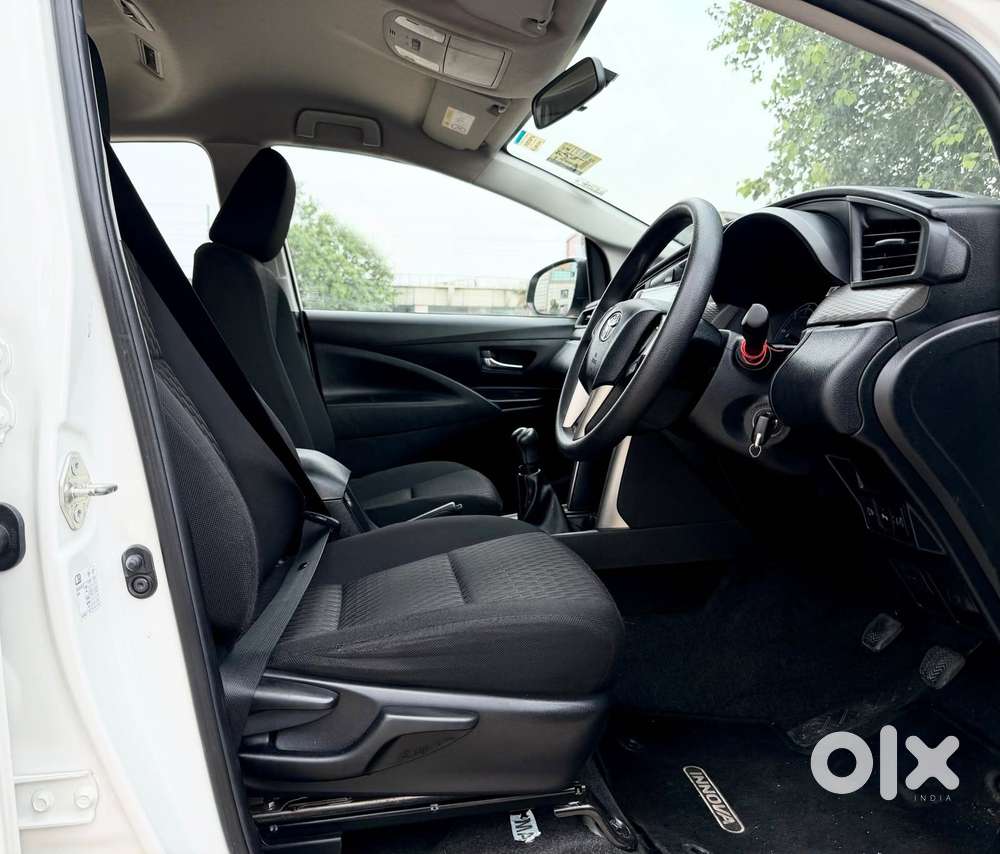 Toyota Innova Crysta 2.4 G Mt, 2022, Diesel