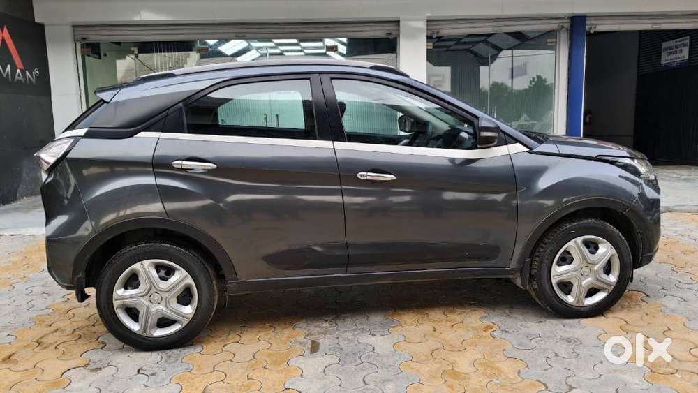 Tata Nexon 1.2 Revotron Xm Plus (s), 2022, Cng & Hybrids