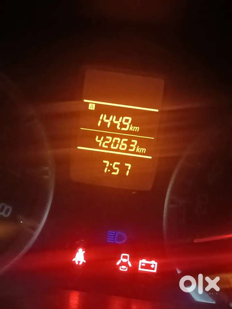 Maruti Suzuki Swift Vxi Cng 2013
