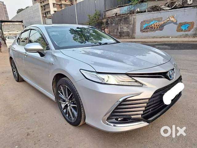 2022 Toyota Camry Hybrid