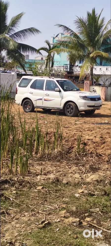 Tata Safari Storme 2013