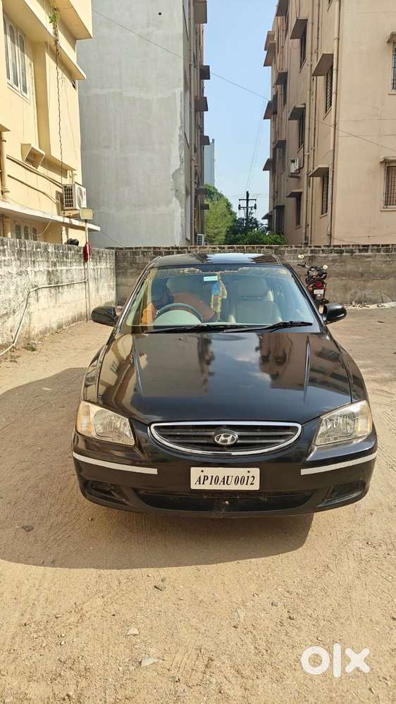 Hyundai Accent - Black Colour