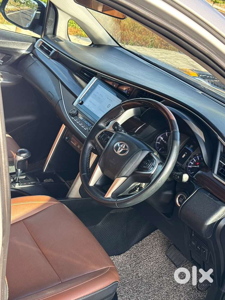 Toyota Innova Crysta [ ] 2.4 Zx At 7 Str, 2022, Diesel