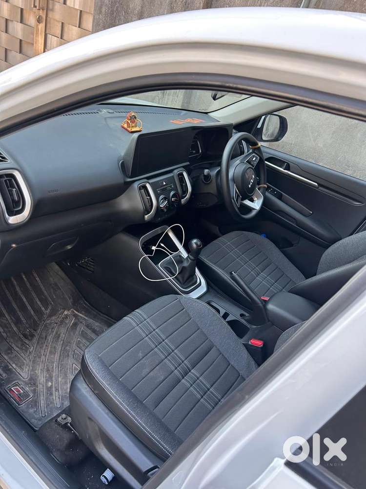 Kia Sonet 2025 Petrol 2300 Km Driven