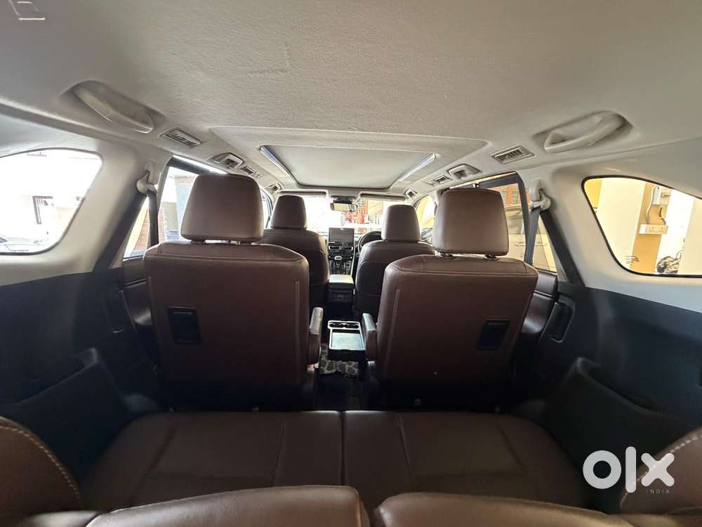 Toyota Innova Hycross 2.0 Zx Hybrid 7 Str, 2024, Petrol
