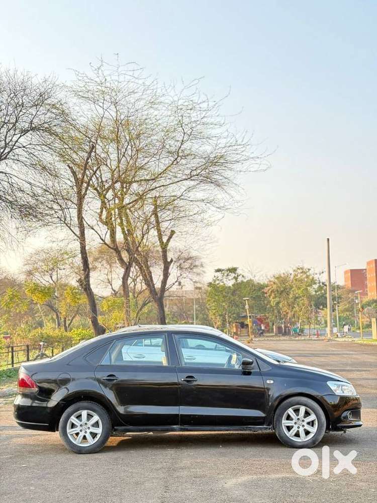 Volkswagen Vento Celeste 1.6 Highline, 2012, Petrol