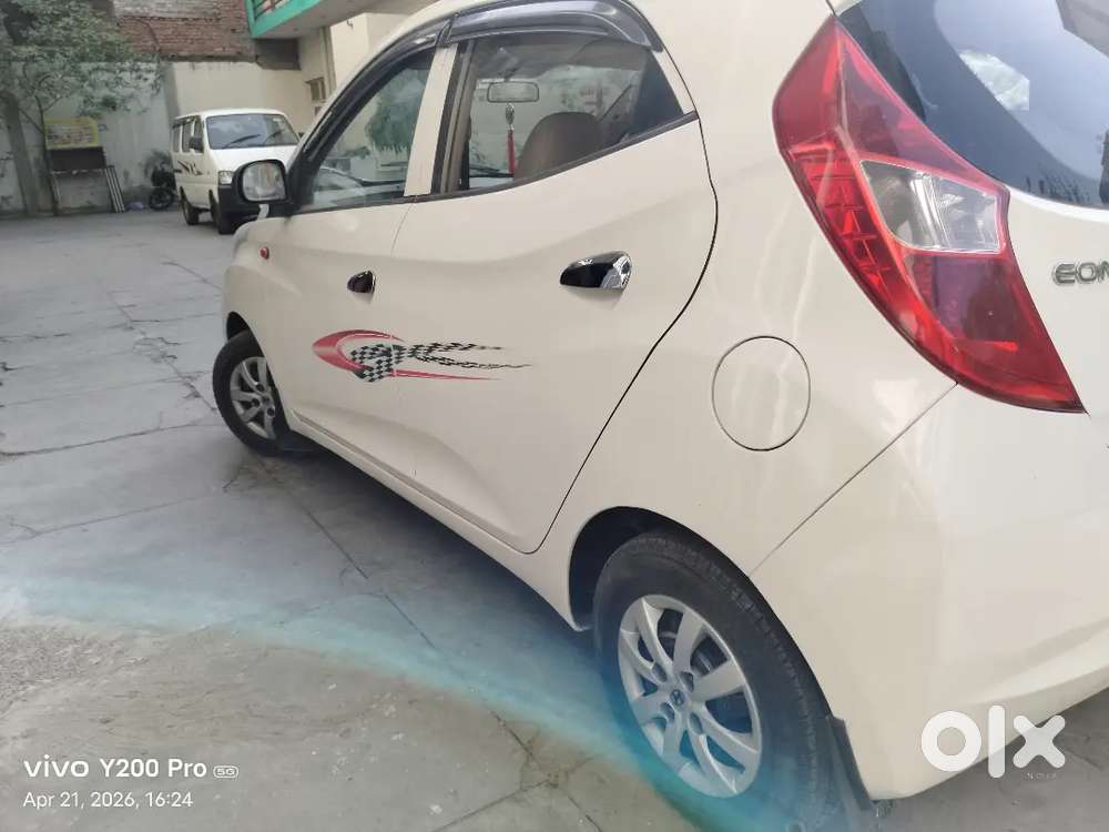 Hyundai Eon 2012 Lpg 82000 Km Driven