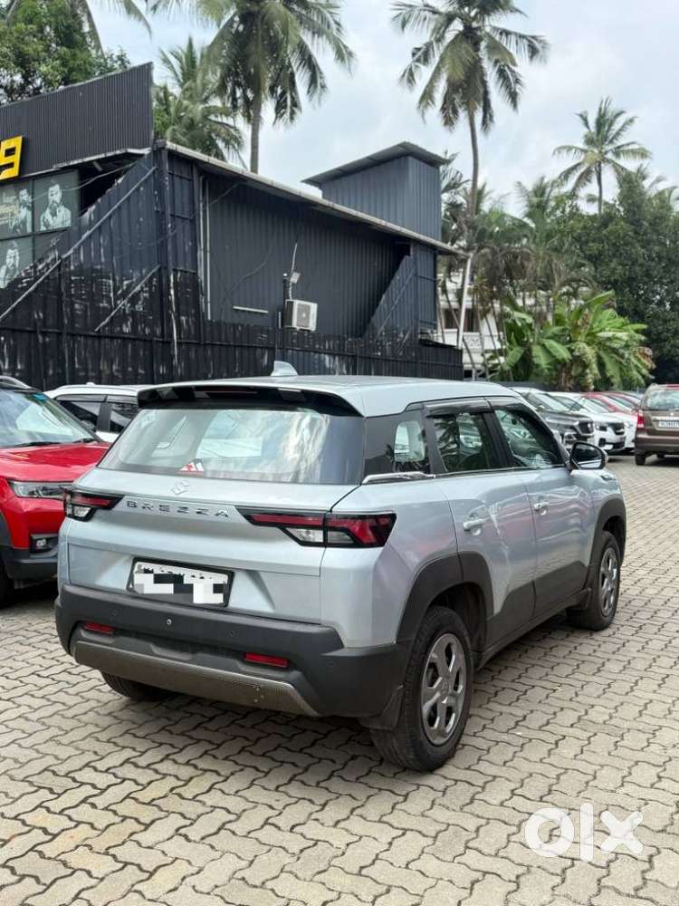 Maruti Suzuki Brezza 1.5 Lxi Cng, 2023, Cng & Hybrids