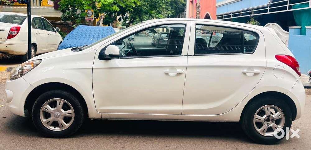 Hyundai I20 Sportz 1.2 Bs-iv, 2011, Petrol