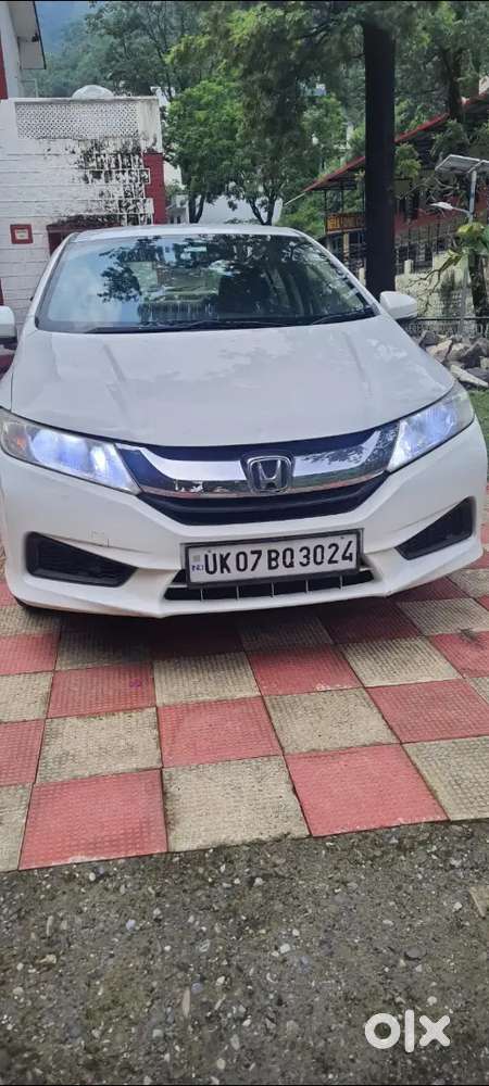 Led Light Instal Kuch Bhi Kam Nahi Ha Good Condition 2016 Model