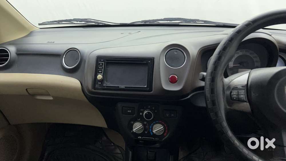 Honda Brio Vx Mt, 2013, Petrol