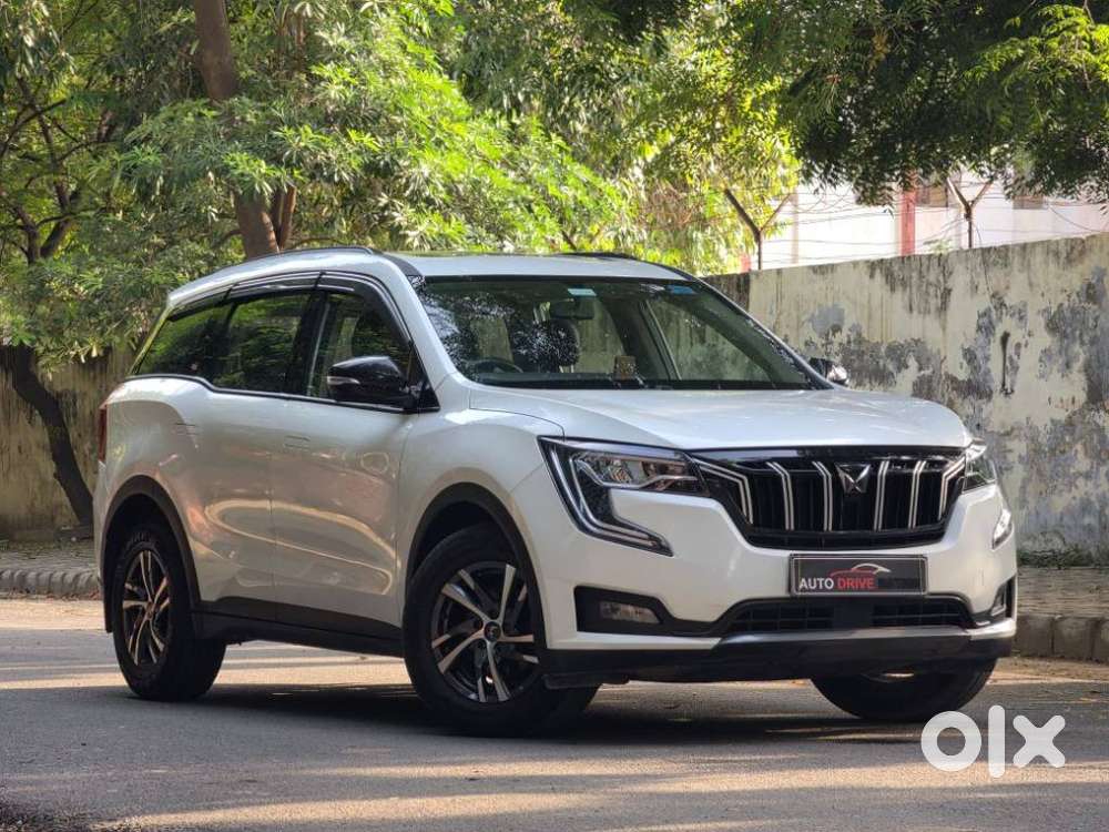 Mahindra Xuv700 2.0 Ax 5 Petrol Mt 7 Str, 2022, Petrol
