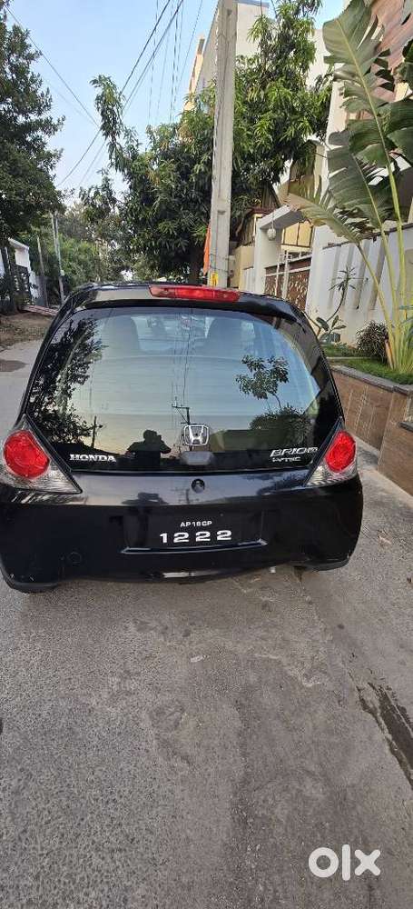 Honda Brio V Automatic, 2013, Petrol