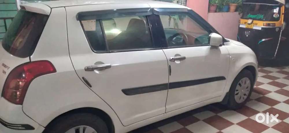Maruti Suzuki Swift 2010