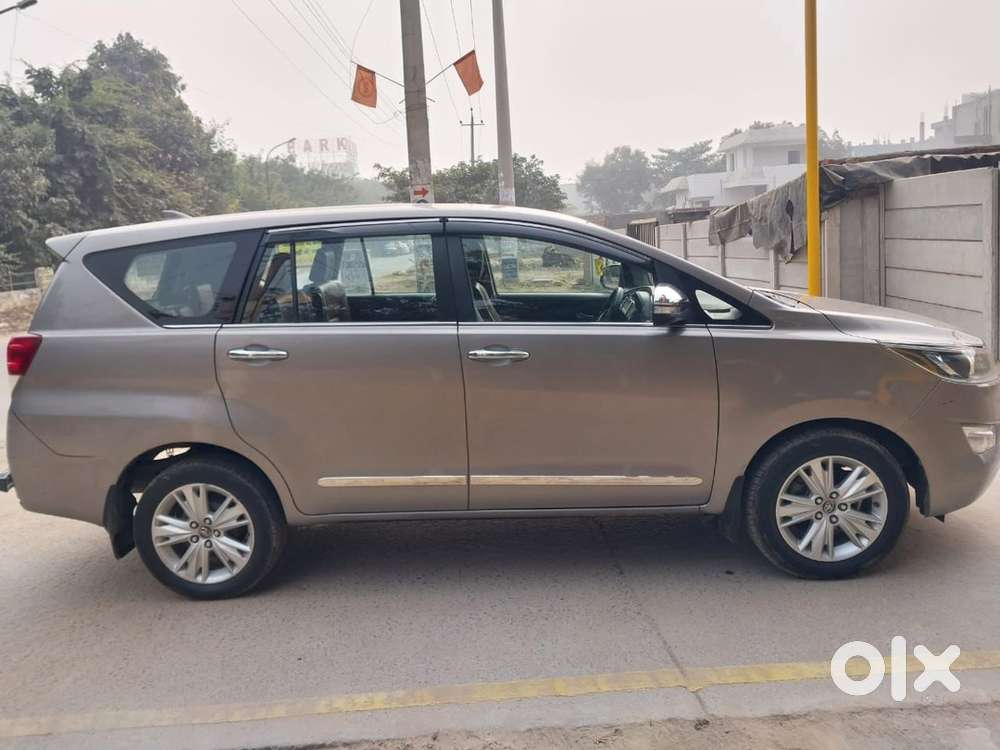 Toyota Innova Crysta