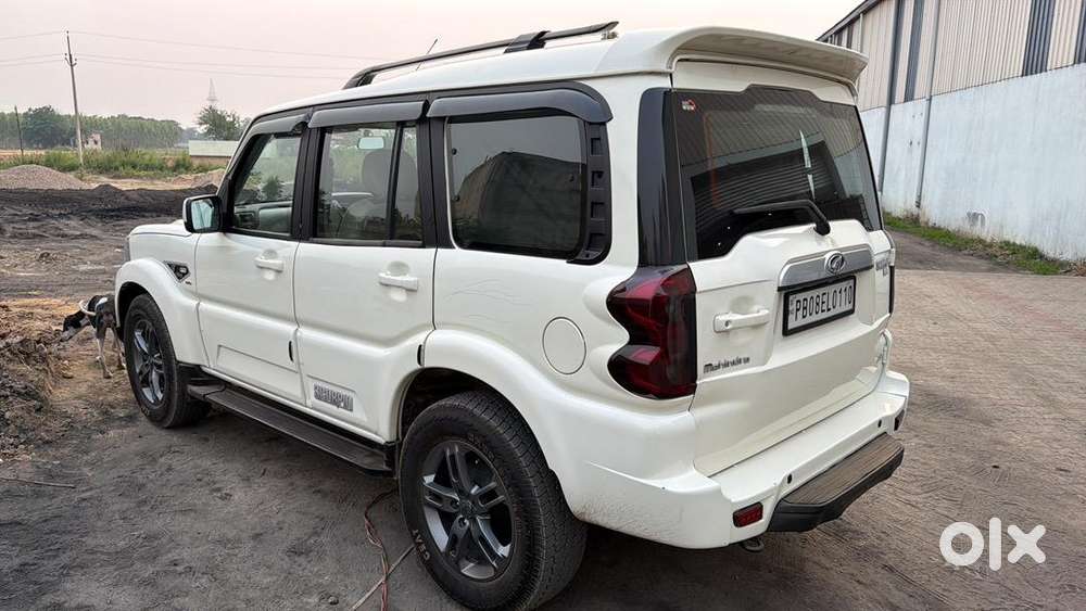 Mahindra Scorpio 2018 Diesel Well Maintained