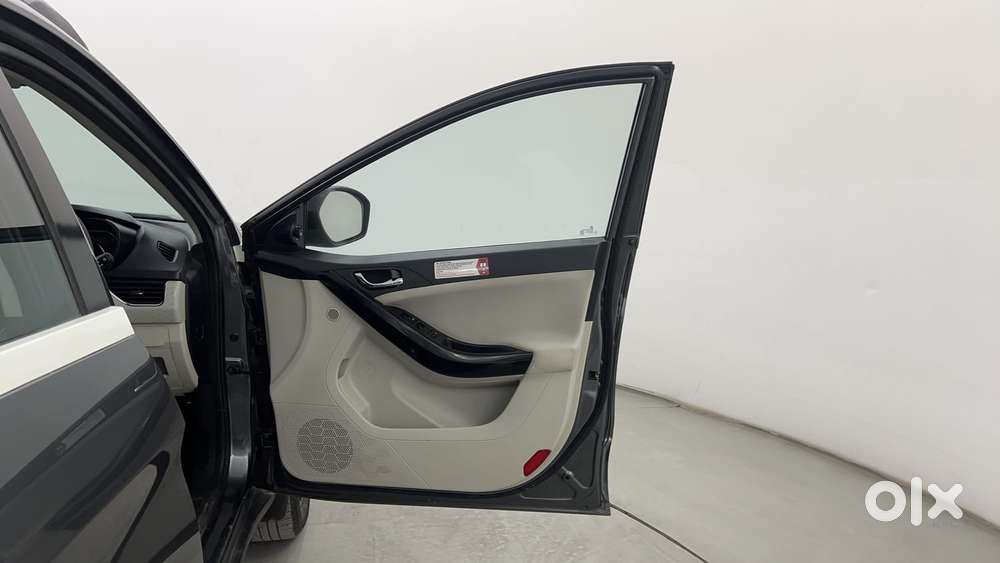 Tata Nexon 1.5 Revotorq Xza Plus Kaziranga, 2020, Petrol