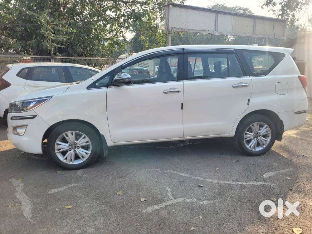 Toyota Innova Crysta 2.8z Automatic, 2017, Diesel