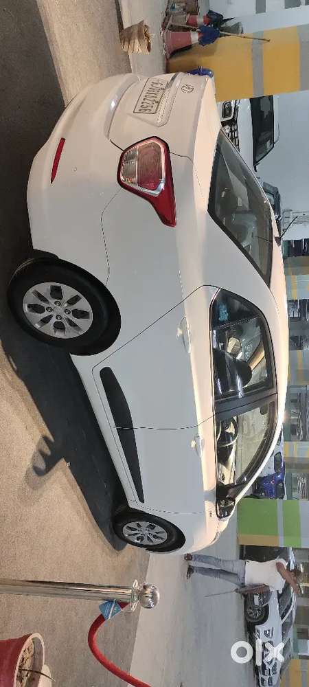Hyundai Xcent - 2016 (urgent For Sell)
