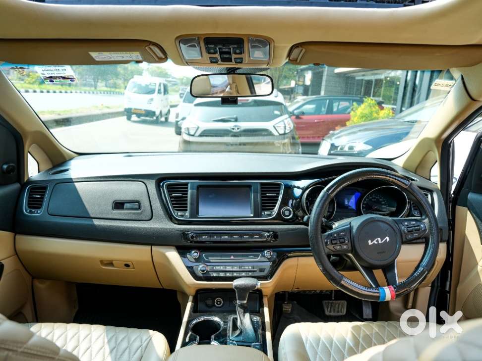 Kia Carnival Prestige, 2023, Diesel