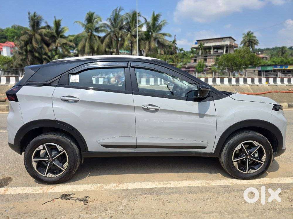 Tata Nexon Creative Plus 1.2 Revotron Petrol 6 Mt Dt, 2025, Petrol