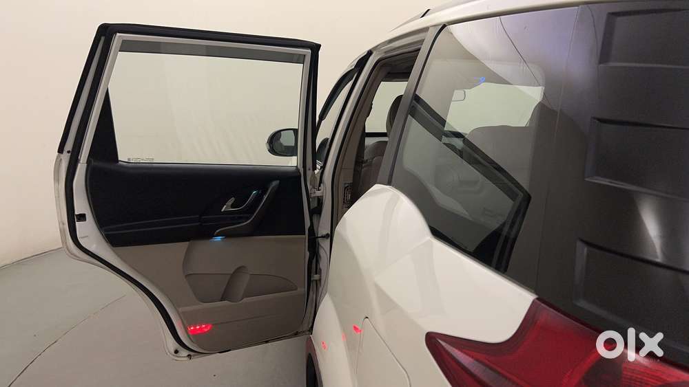 Mahindra Xuv500 W10 At, 2016, Diesel