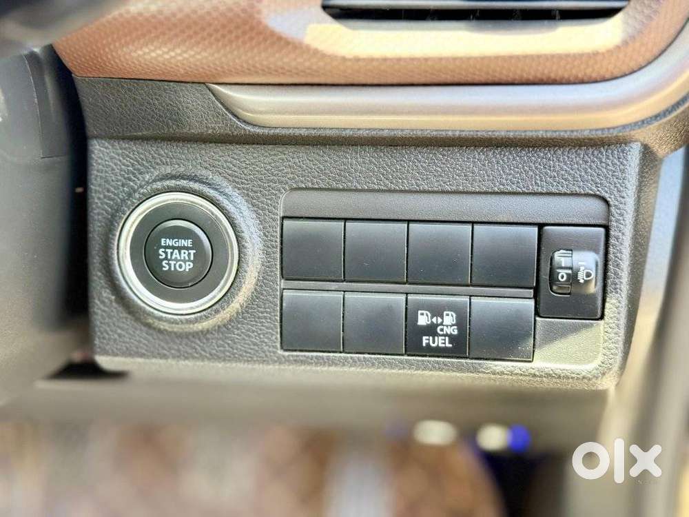 Maruti Suzuki Brezza 1.5 Zxi Cng Dual Tone, 2024, Cng & Hybrids